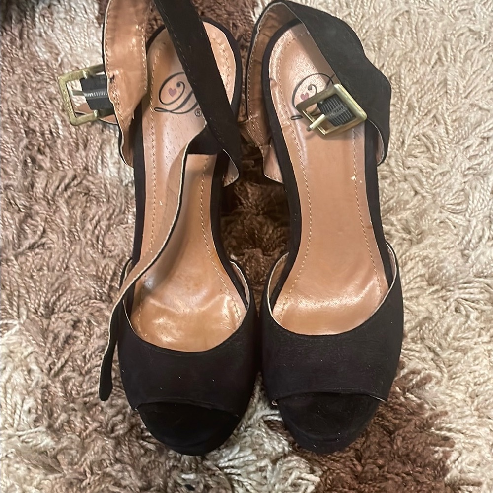 Diva Black Peep-Toe Heels